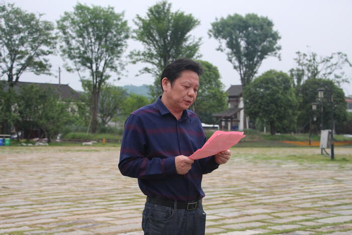 支部書記賈鵬飛作重要講話.JPG